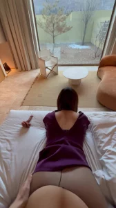 美景下后入美臀还有黑丝和浪叫，骚到不行，直接秒了